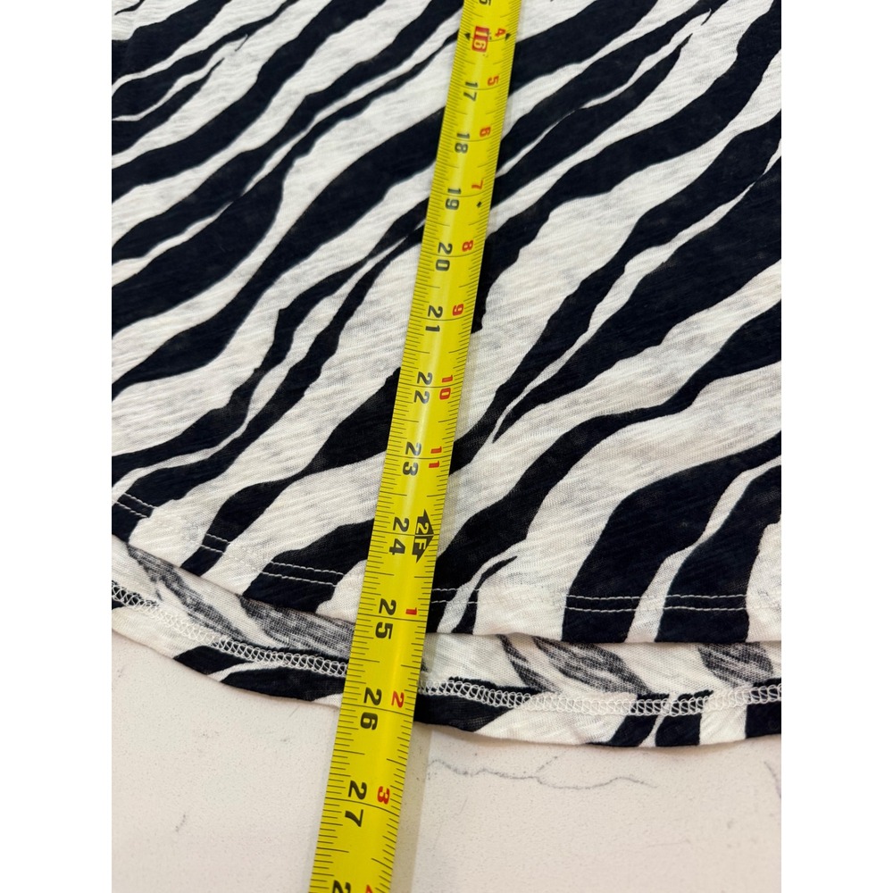 Tahari Zebra Print Linen Blend Top Black White 3/4 Sleeve Scoop Neck Small NEW - Picture 4 of 7